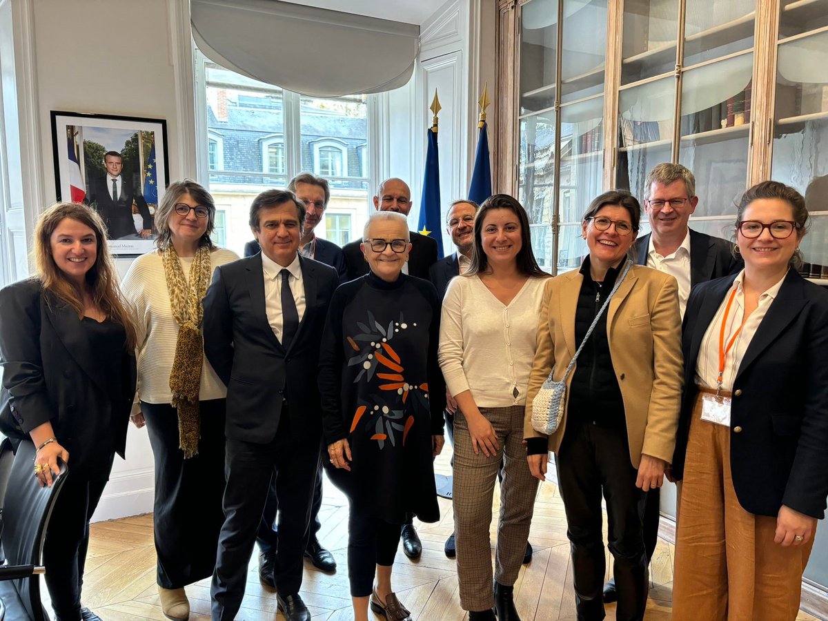 Layla Rahhou (@laylarahhou) on Twitter photo Autour de <a href="/FrancoiseGatel/">Françoise GATEL</a> avec mes collègues co-rapporteurs du Conseil national du commerce, nous avons évoqué les grands défis du secteur : investissement, décarbonation, transformation numérique, emploi, fiscalité, simplification : de nombreux chantiers pour lever les Autour de <a href="/FrancoiseGatel/">Françoise GATEL</a> avec mes collègues co-rapporteurs du Conseil national du commerce, nous avons évoqué les grands défis du secteur : investissement, décarbonation, transformation numérique, emploi, fiscalité, simplification : de nombreux chantiers pour lever les