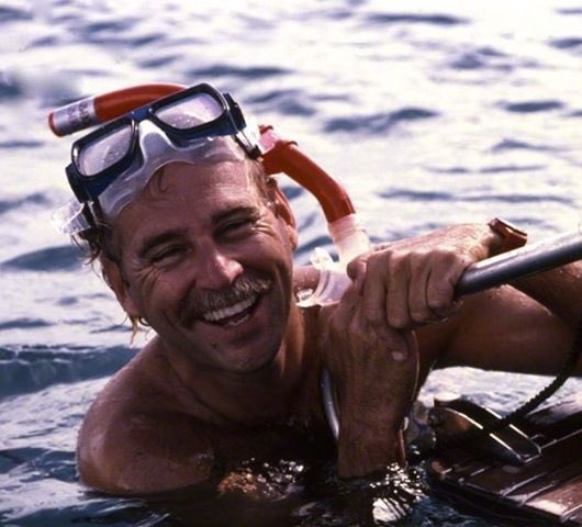 DailyBuffettX's tweet photo. When this world starts a-reelin' from that pressure drop feelin'
We're just treading water each day
There's a way to feel better, be well set to weather
The storms 'til the sun shines again…

Bubbles up… https://t.co/y3GhLSScb8