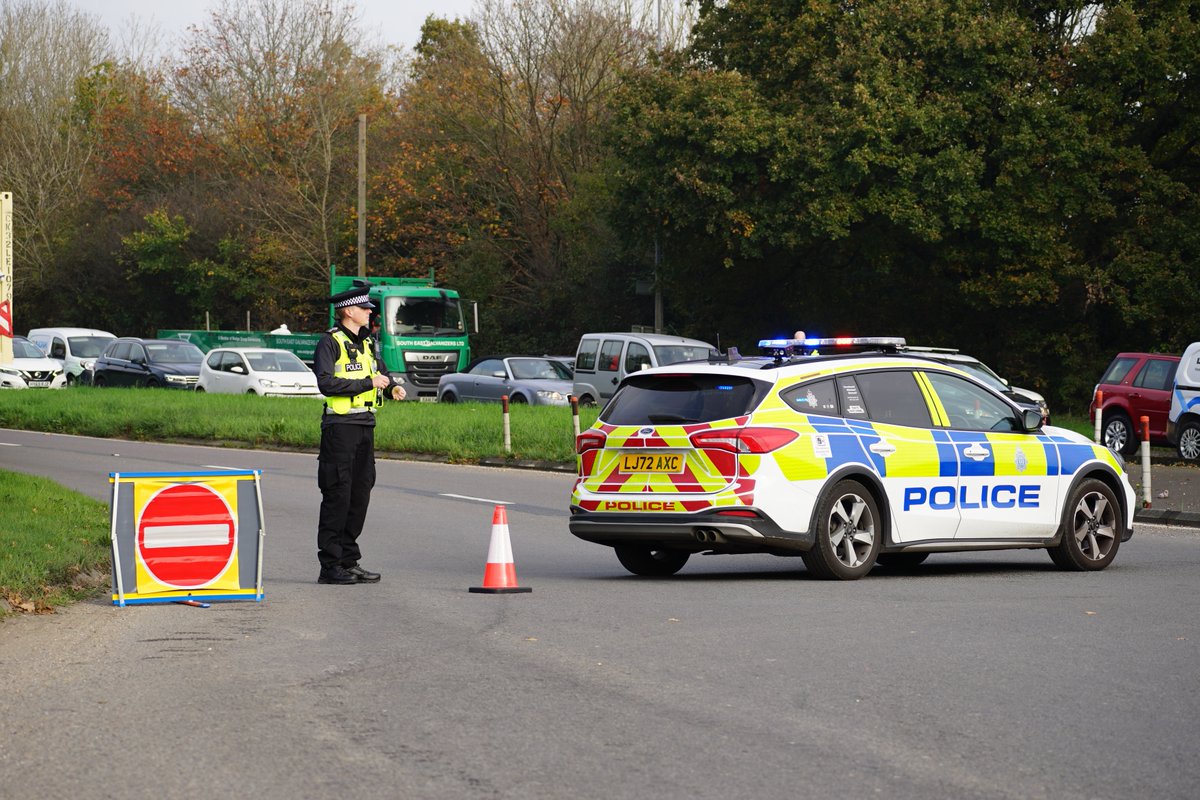 EchoDan11's tweet image. #Hailsham #A22 Northbound at Diplocks Roundabout - Closed due to a hazardous substance on the carriageway. @SussexTW @HailshamNews @brightonargus @BBCSussex