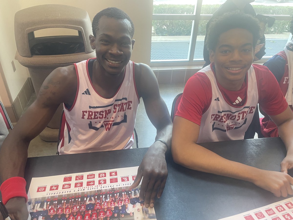 FSTimeoutClub's tweet photo. scrimmage was just a preview, season play tips off 11/8 , don't miss https://t.co/xDZYpVnrU9