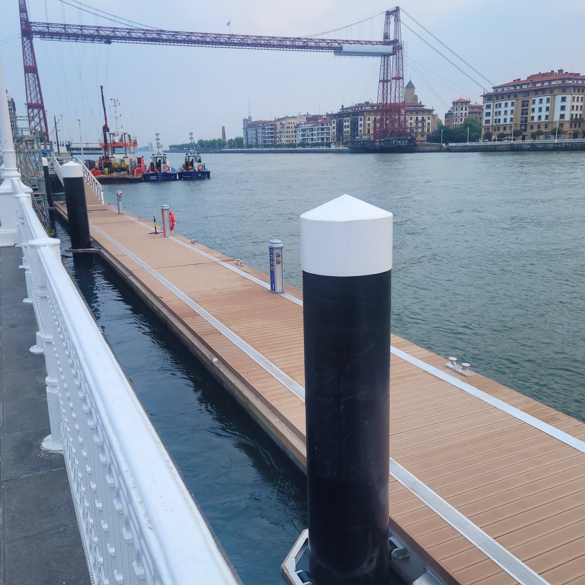 Almarin (@almarinbcn) on Twitter photo Nuevo embarcadero turístico en el Muelle de la Canilla, en Portugalete bit.ly/embarcadero-po…
<a href="/BilbaoPort/">BilbaoPort</a> Nuevo embarcadero turístico en el Muelle de la Canilla, en Portugalete bit.ly/embarcadero-po…
<a href="/BilbaoPort/">BilbaoPort</a>