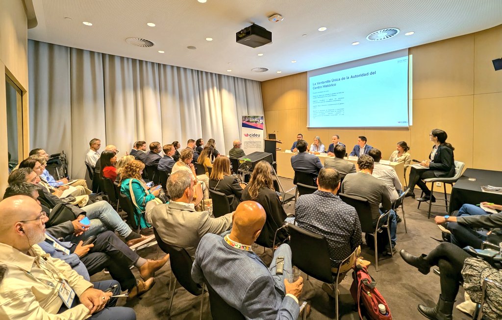 CIDEU's tweet photo. En el marco del @SmartCityexpo iniciamos el side-event “De ciudades digitales a ciudades inteligentes, ¿cómo lograr una transición sostenible?", conocemos experiencias innovadoras que están implementando las ciudades de San Salvador @alcaldia_ss, San Martín @sanmartingob, Diputación de Barcelona @intdiba, Quito @MunicipioQuito y La Habana @PM_OHCH.