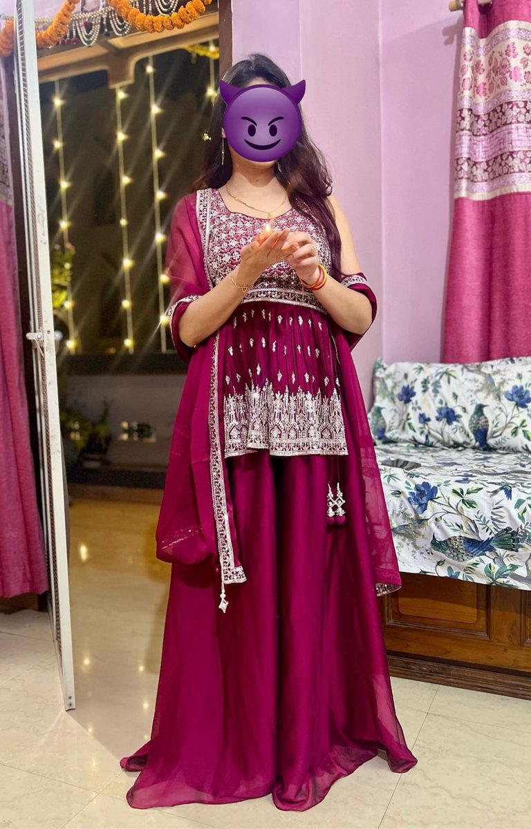 MistressMrugaya's tweet photo. Late Diwali wishes, Slave!!!
My sadistic mistress nature wonders me what would have happened if I would have placed my hand with that diya in between your legs😜
Maybe some fired eggs & sausages 😂
Comment down what you feel….
#indiandominatrix #indianfemdom #domiantrix #femdom https://t.co/J5wNCuVNVJ