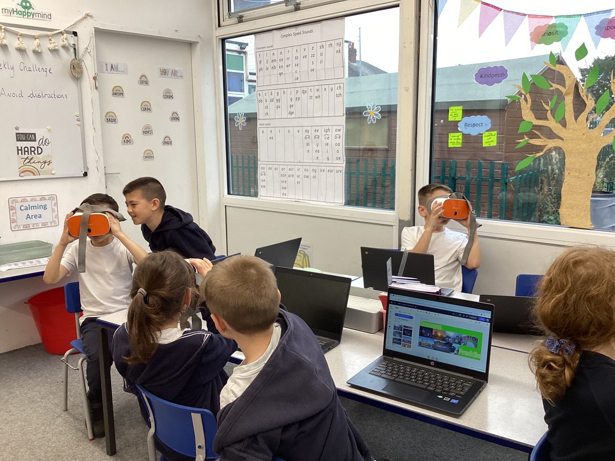 raeburnprimary's tweet image. Well done to year 3.  We have enjoyed a VR headset experience in our computing lesson.  It was incredible to see Roman artefacts and surroundings to tie in with our history topic.
#raeburncomputing #raeburnyear3
@hiimpactDave