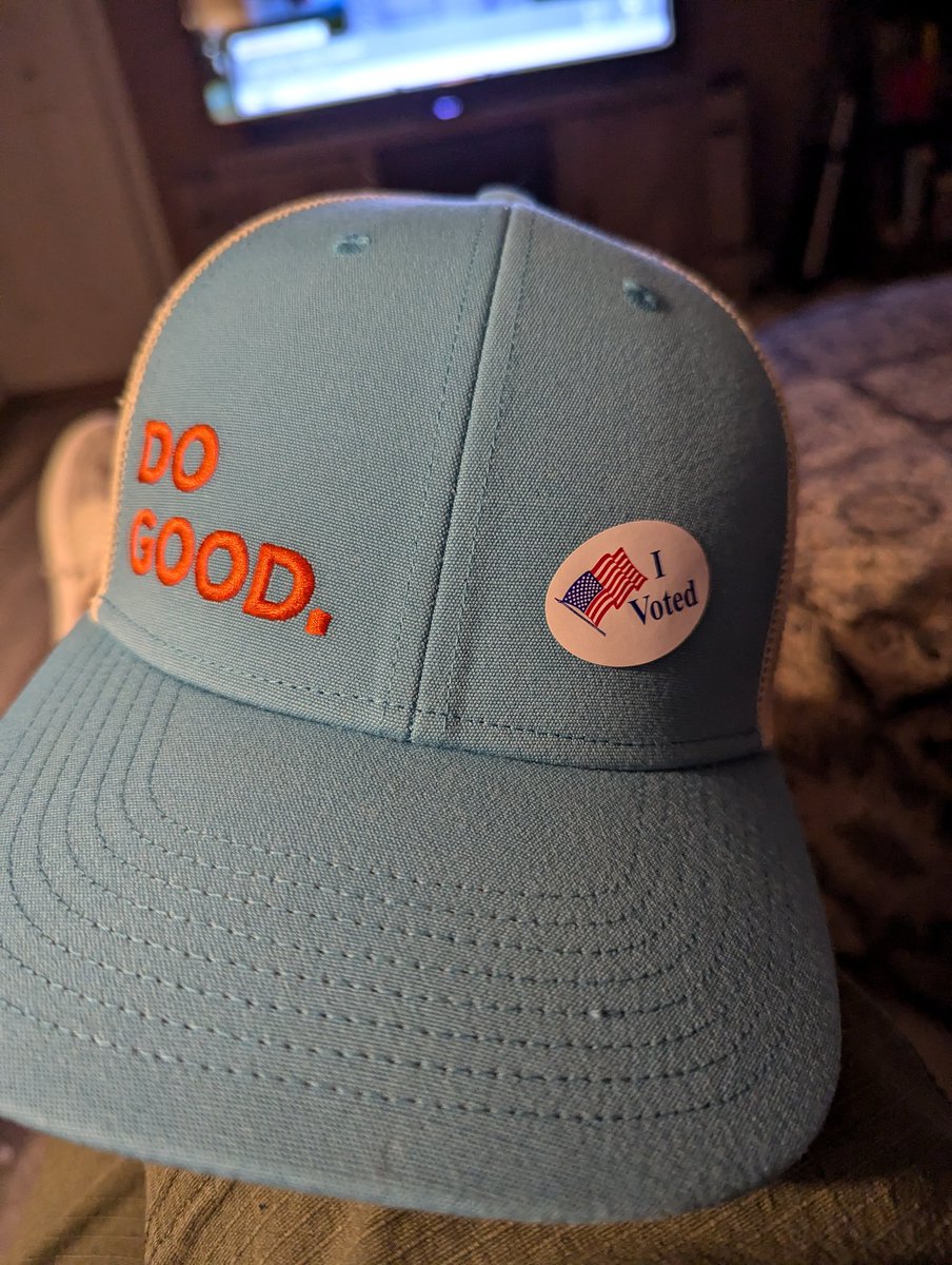 MikeNeidhardt's tweet photo. Be good &amp; go vote America!! Let's not set our country back 50 years!!!!!
#ElectionDay https://t.co/wHb7yJTChz