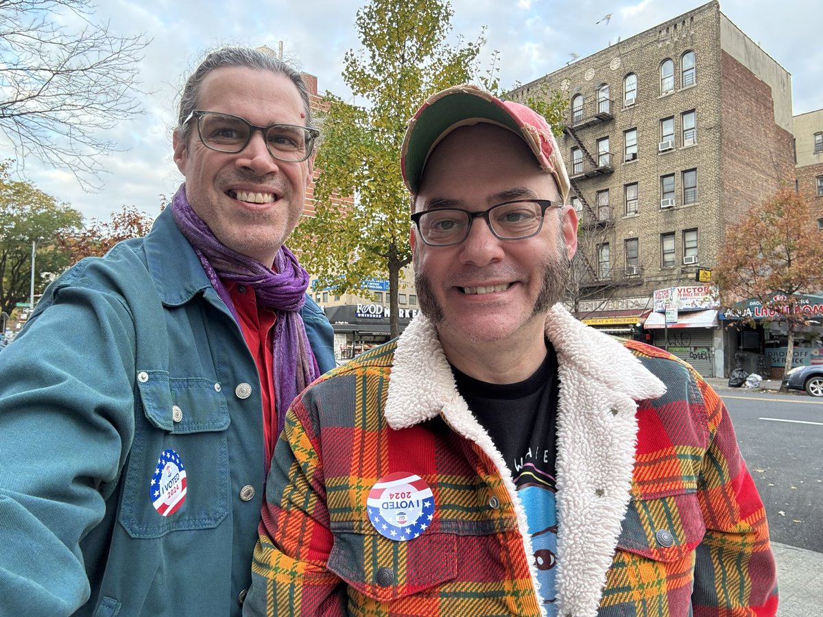 These normal Gay guys just voted for #Harris_Walz2024!!

Goodbye fucking #TrumpIsGoingDown 

#normalgayguys