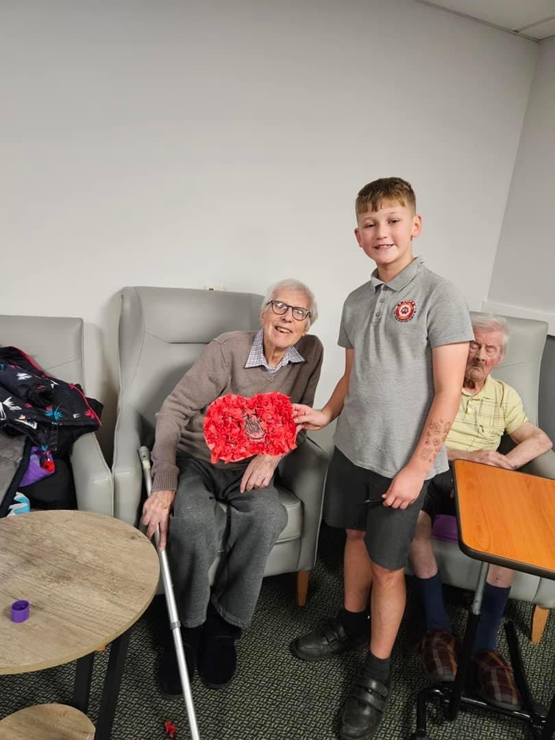 Yesterday our JLT had an amazing afternoon at Laurel Bank making poppies with some of the residents. 🌺
