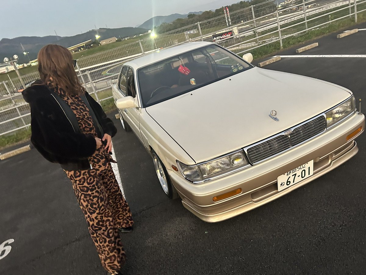 __Sr23h's tweet photo. ハチマルミーティング
楽しかった〜〜✌️

内装ピラー大募集…😭🙏 https://t.co/DQFKYSowak