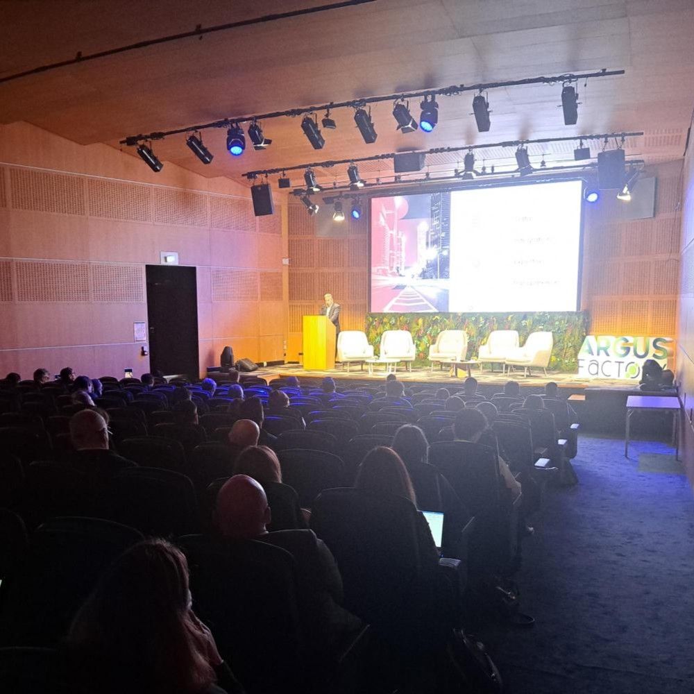 Earnix_Inc's tweet image. Live from Paris! Nicolas Thevenet giving a keynote session on the huge impact #AI has on operational efficiency as it relates to data, modeling and pricing. 

@argusassurance  #ArgusFactory #insuranceindustry