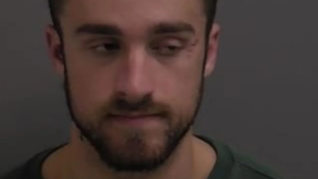 24-year-old man punches election judge in the face while waiting in line to vote

#Election2024 #Trump #KamalaHarris2024 #USDJPY #ElectionDay #USElection2024 #USAElection2024 #VoteKamala #VoteTrump