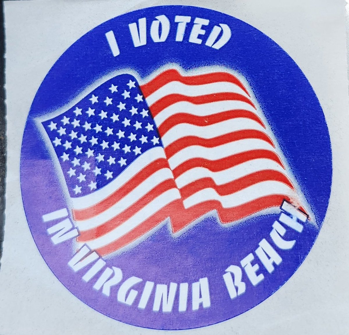 DinVB663's tweet photo. Did my Civic duty today. Literally in and out in 6 minutes and I chatted with my neighbor WHO CHECKED MY ID!! #VotePeople https://t.co/1HdI9sI9cS