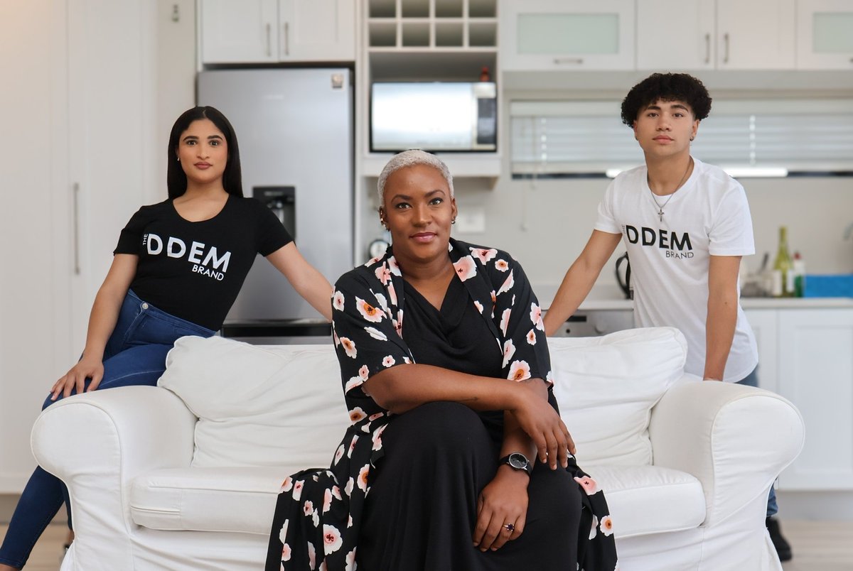 Irma G is glowing and our team at DDEM Management are super excited to be working alongside this powerhouse as we embark on a journey together.

Click to read more: facebook.com/share/p/okMxZB…

#theddembrand #ddemmanagement