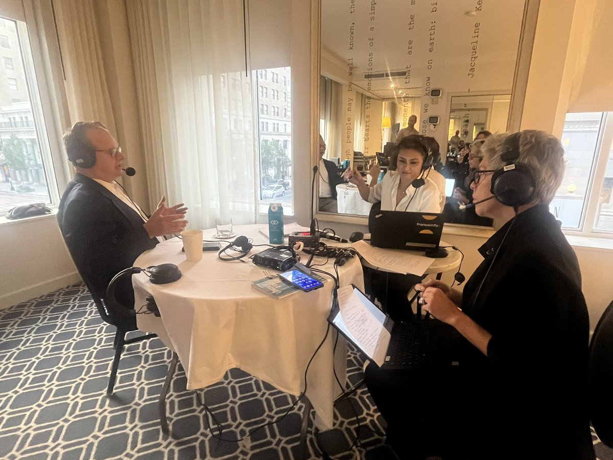 En ce #ElectionDay 🗳️🇺🇸 l’antenne de <a href="/franceinfo/">franceinfo</a> <a href="/radiofrance/">Radio France</a> s’est délocalisée à Washington DC, capitale fédérale
