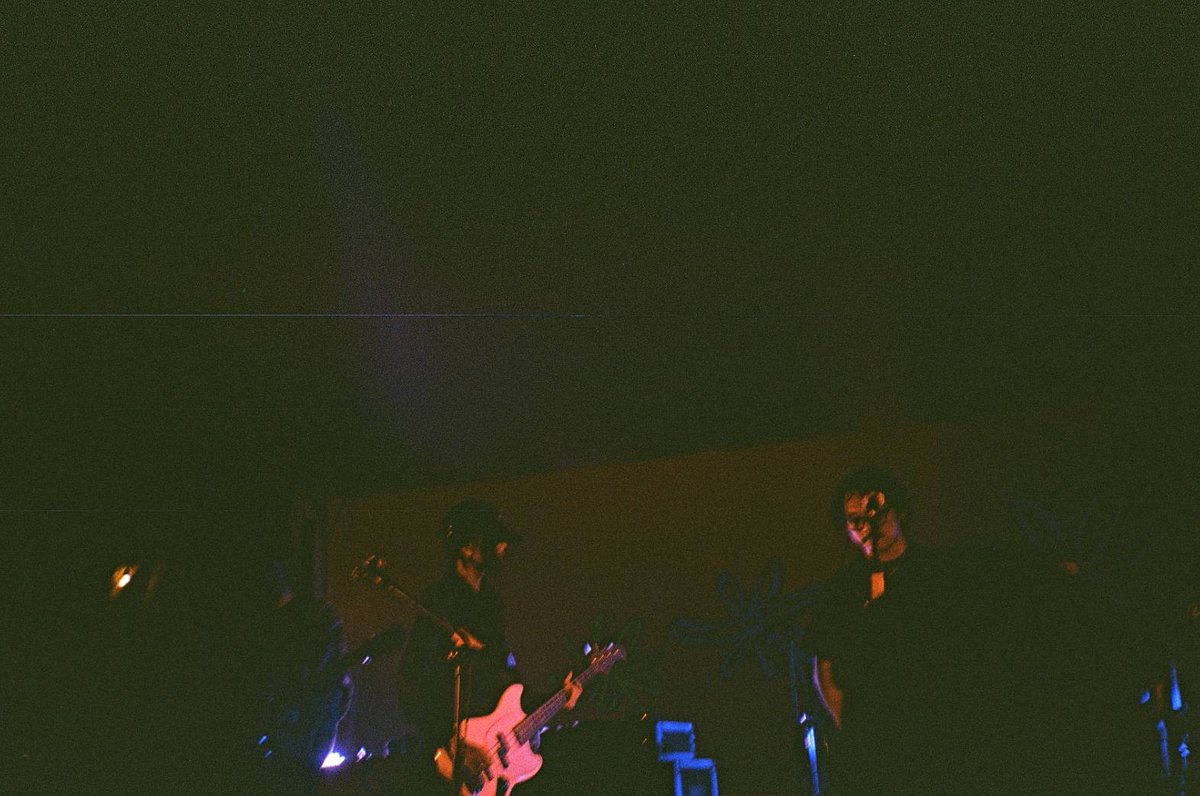 fotonya udh jadi min waktu aku moto make analog ngan pararoek euy <a href="/saltdust_/">saltdust</a> #sorry