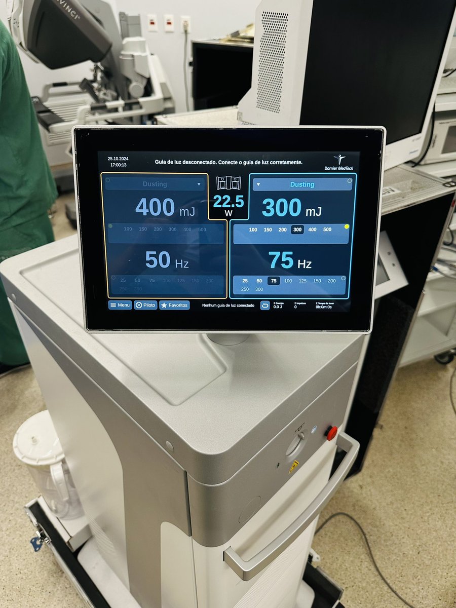 leogomeslopes's tweet image. New chapter of DUST and SUCTION: #DISS

My first try with this combination: @DornierMedTech    and direct scope suction

🎆Dusting mode: 300mJ 75Hz (22.5w)

Waiting feedback from DISS masters: @DocGauhar @DrParimalGharia @TFL_URO_APIS @sbinhamrii @migokce @ytanidir