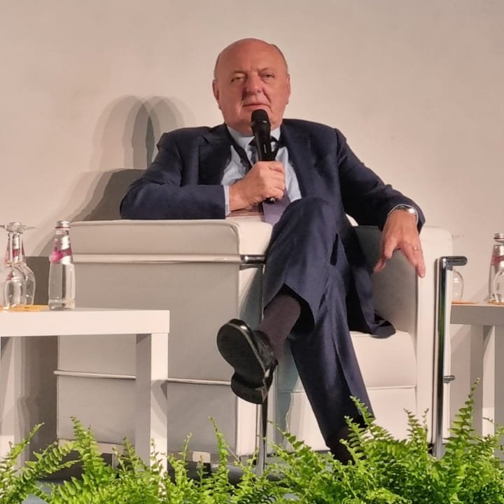 Pichetto Fratin: "A fianco di una richiesta di accelerazione e semplificazione c'è l'assalto dei comitati del no. Tutti vogliono le #rinnovabili ma non a casa propria"

#statigreen24