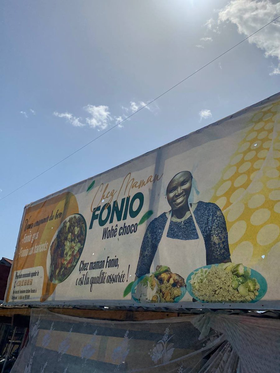 AphtalC's tweet image. #Togo

Et si vous passez par Atakpamé, une brave dame sublime un plat vedette de la localité : le fonio.

Elle opère à l'ombre d'un apatam, entre la Poste et l'entrée de l'ENS, jouxtant les vendeurs de motos.

#DestinationTogo #Team228