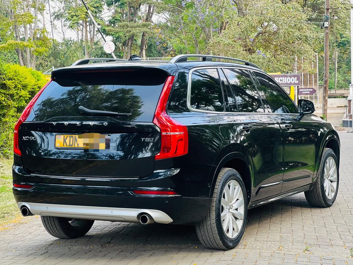 BigJs_Motors's tweet image. Sleek and Stylish 🚗
Model:Volvo XC90 | 2017
Engine: 2.0ll Petrol
Features: Full Spec
Price: 5,999,999/=
Caption: "Upgrade your commute with the Volvo– where style meets performance. Safety, luxury, and affordability in one sleek package. #ExploreWithBigJs #volvo #xc90