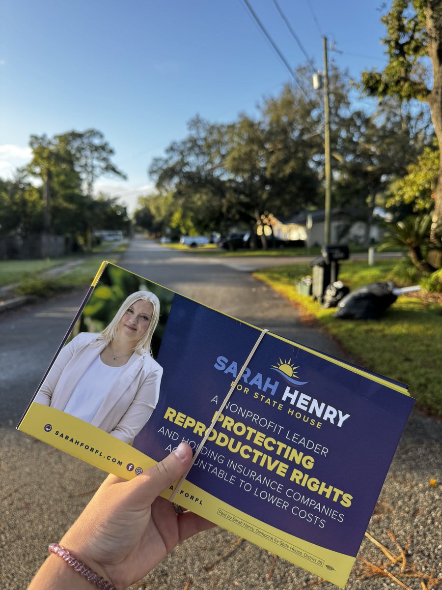 sarahforfl's tweet image. Hitting the doors for the last canvass of the cycle and just feeling so incredibly lucky to know and love District 38.