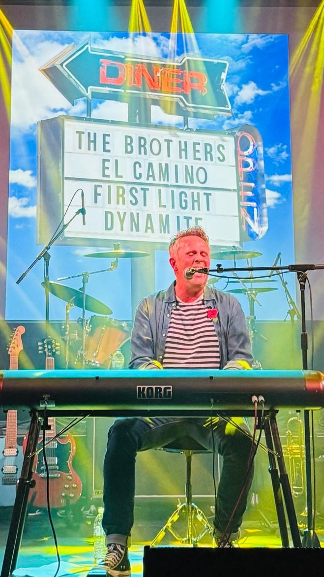 Weltch Media (@weltchmedia) on Twitter photo How a musician's memory lives on in a moving new song from <a href="/brotherelcamino/">BrothersElCamino</a>
weltchmedia.com/jeans-memory-l… #music #newalbum #americana How a musician's memory lives on in a moving new song from <a href="/brotherelcamino/">BrothersElCamino</a>
weltchmedia.com/jeans-memory-l… #music #newalbum #americana