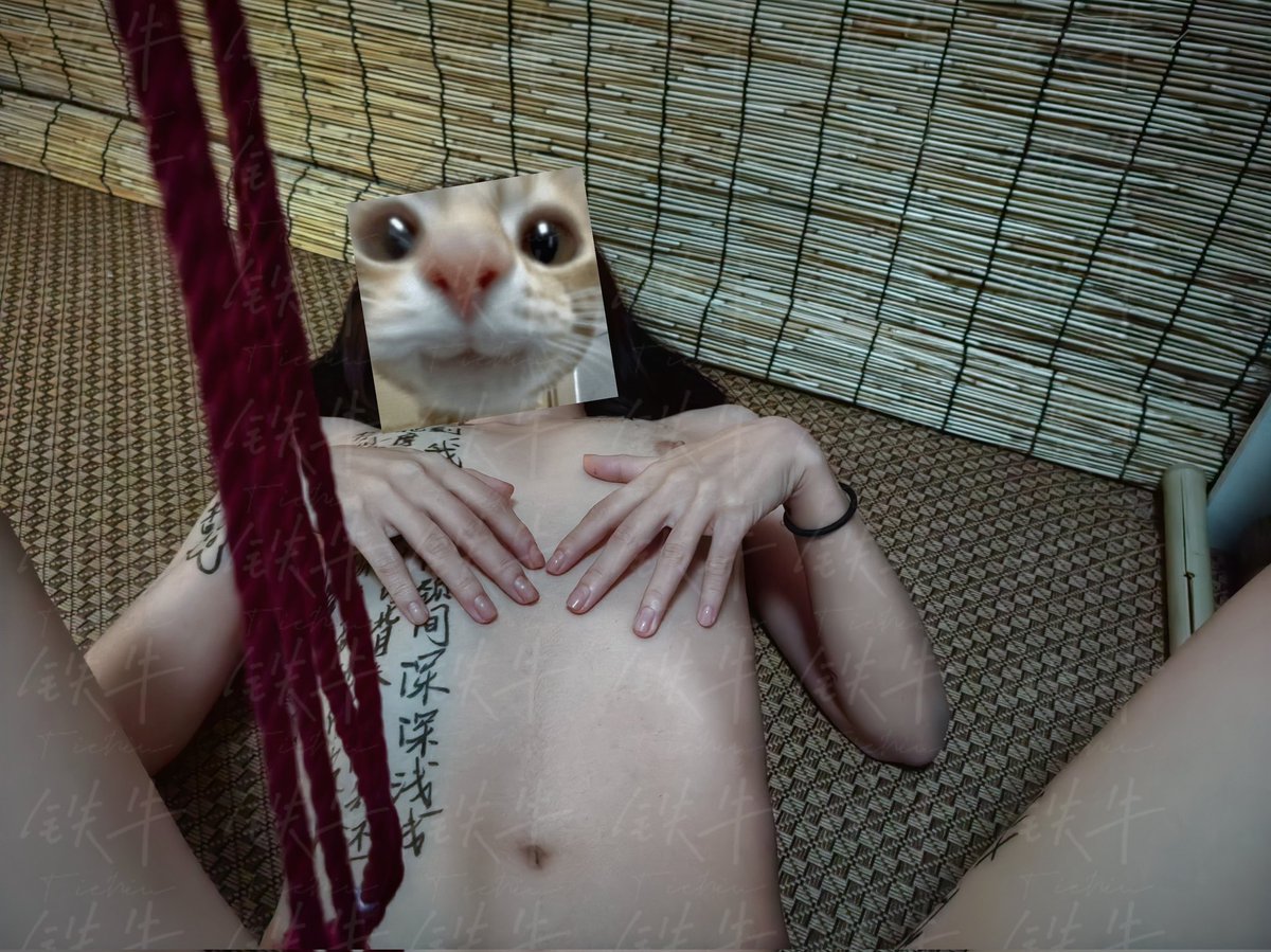 “梦的狂想曲”
模特：TN <a href="/lili51649318176/">TN</a> 
摄影：雪兔 <a href="/xuetusese/">雪兔</a> 
#私房 #写真