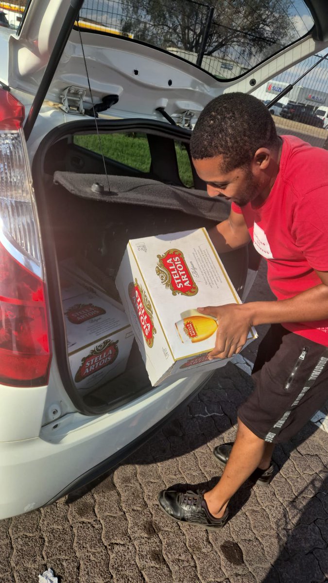 Mbudumar's tweet image. Best crispy beer in the world #LetsDoDinner