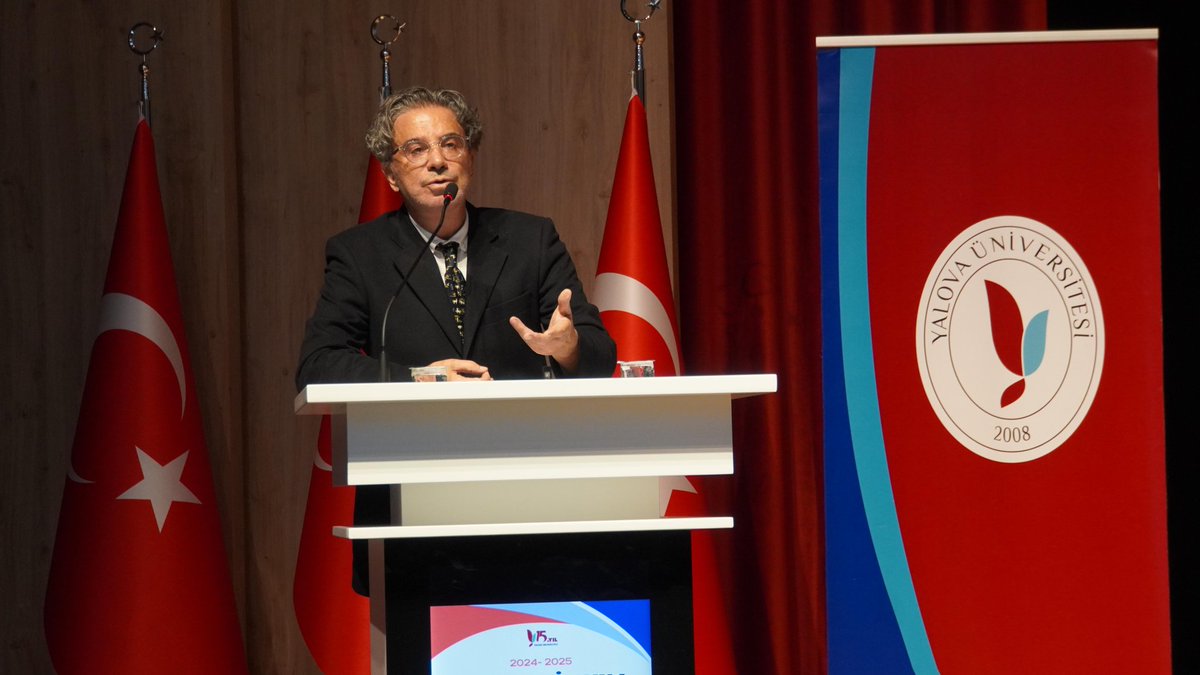 universityalova's tweet photo. ▫️2024-2025 Akademik Yıl�� Açılış Töreni Gerçekleşti

Yalova Üniversitesi 2024-2025 Akademik Yılı Açılış Töreni, Mehmet Okul Kongre ve Kültür Merkezinde düzenlenen görkemli törenle gerçekleşti.
@mehbah1978

Haberin devamı👇 https://t.co/H1V1sxLD6T

 #YalovaÜniversitesi https://t.co/pujbZlavnu