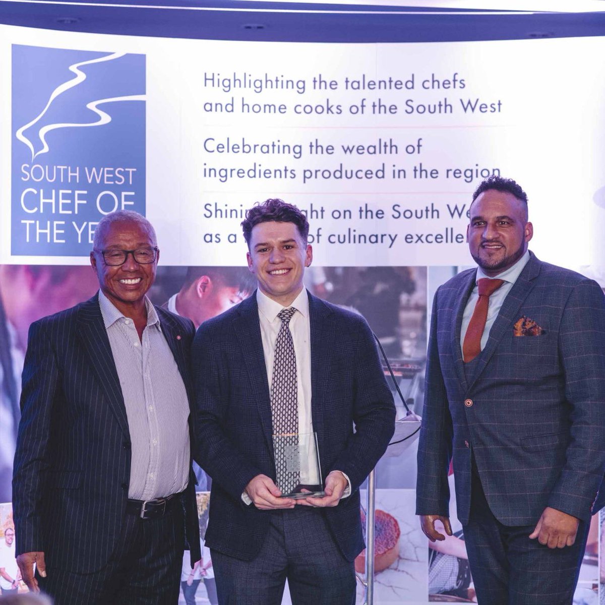 Congratulations to our Demi Chef de Partie, Ollie Stonefrost, Who has won "Best Menu" at the South West Chef of the Year Awards 2024! 🎉

A fantastic achievement, we are proud Ollie is part of our team at Restaurant Hywel Jones.

#lovelucknam #lucknam_park #southwestchefoftheyear