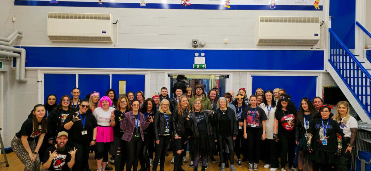 Mrs Holt tweet media