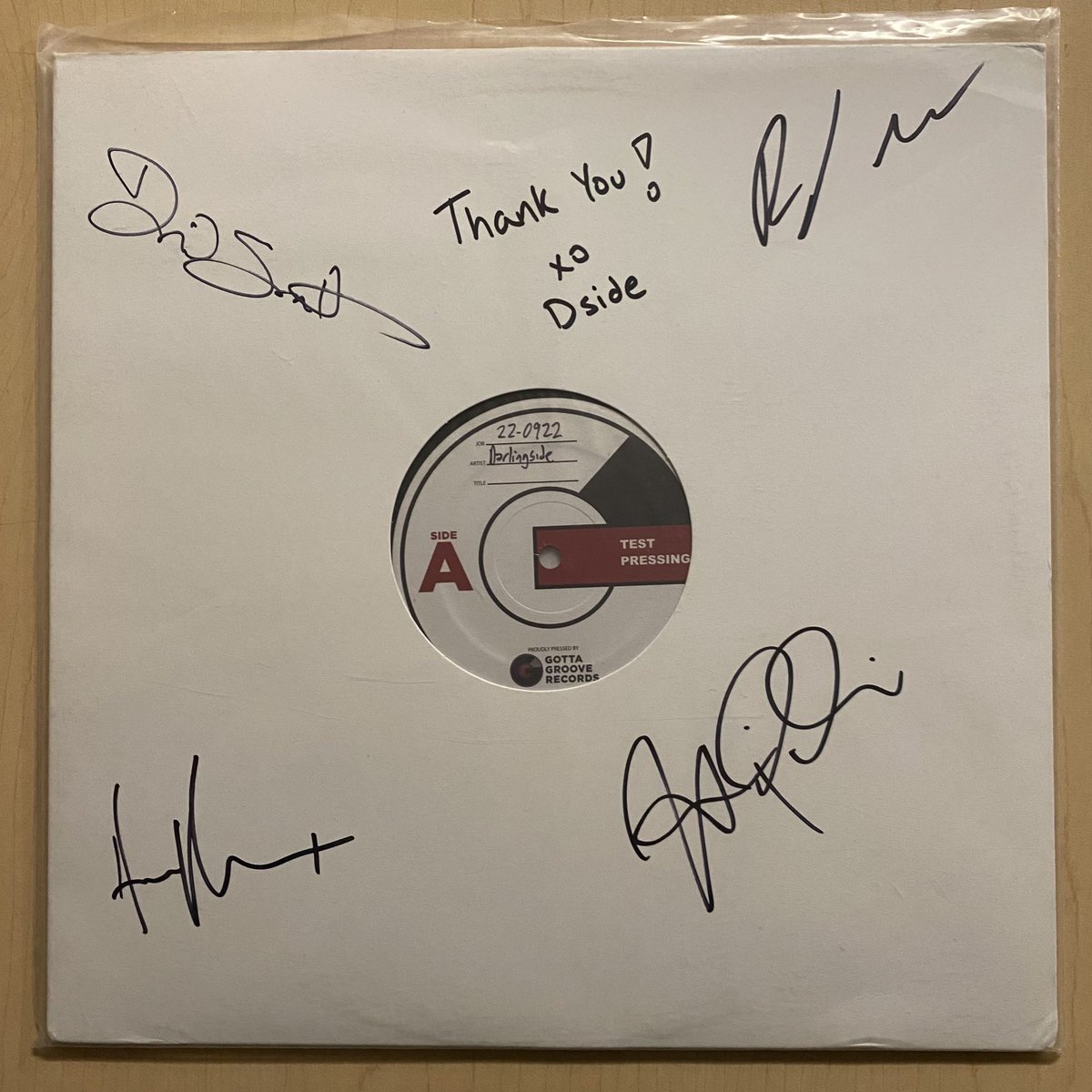 Electric Fetus MPLS (@efetusmpls) on Twitter photo Test Pressing Tuesday giveaways continue with this cool <a href="/darlingside/">Darlingside</a> signed Everything Is Alive vinyl! RT to ETW and we'll pick a winner just before 1pm. Prize must be claimed in the store. Test Pressing Tuesday giveaways continue with this cool <a href="/darlingside/">Darlingside</a> signed Everything Is Alive vinyl! RT to ETW and we'll pick a winner just before 1pm. Prize must be claimed in the store.