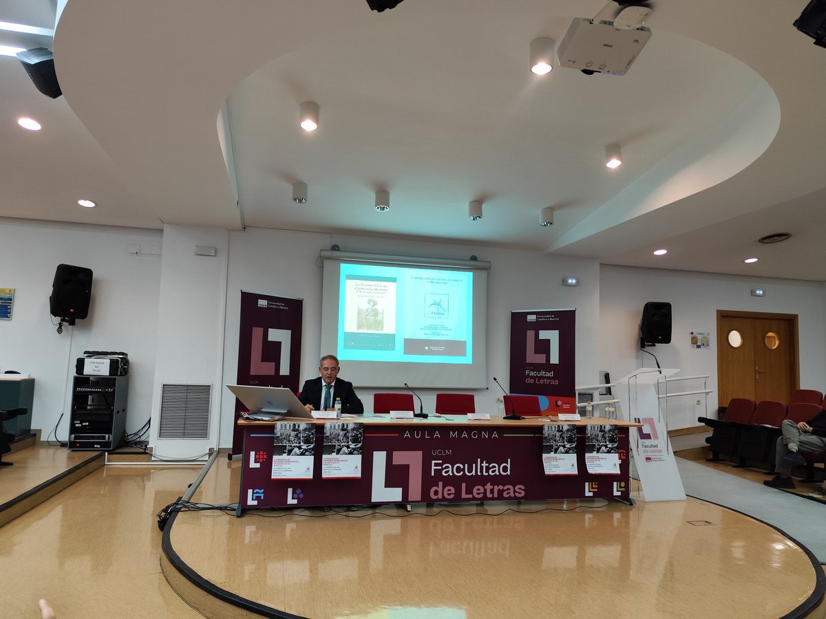 Arrancamos el congreso con Francisco Alía recordándonos que siempre queda mucho que estudiar sobre la guerra civil