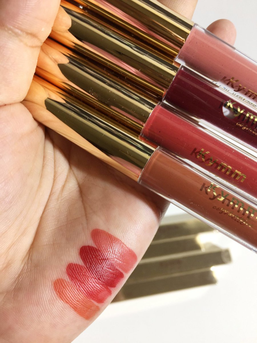 Omg liptint baru aku 🤩 warna mantep banget gak sabar besok try on di bibir 💋
Stainnya oke wow plusnya lagi wanginya mirip permen milkita