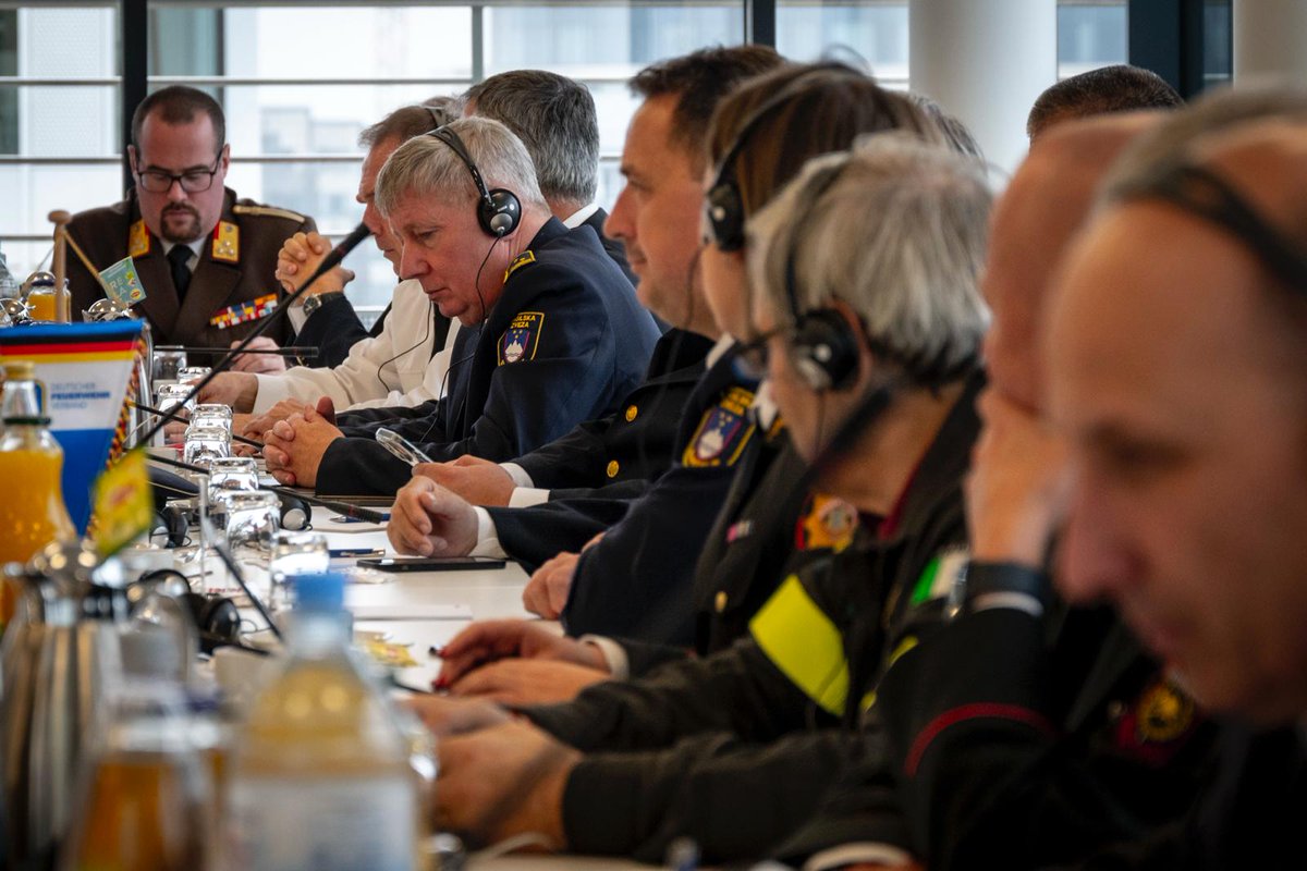 Les forces fédérales européennes et représentatives des sapeurs-#pompiers de 21 pays de l'Union européenne s’organisent pour défendre les intérêts des sapeurs-pompiers en Europe, et en particulier du volontariat.
Cette impulsion franco-allemande née en avril 2024 en France, fait