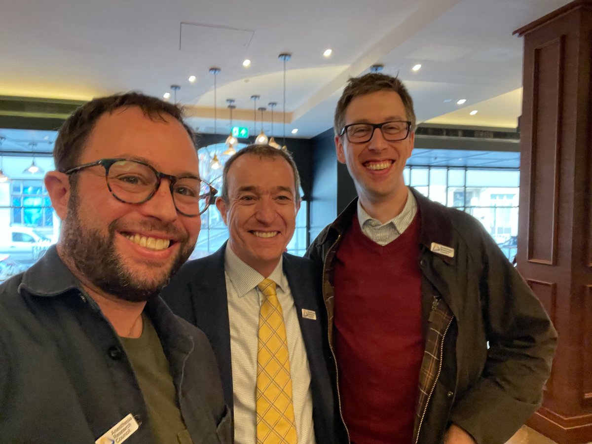 Mark Neuman tweet media