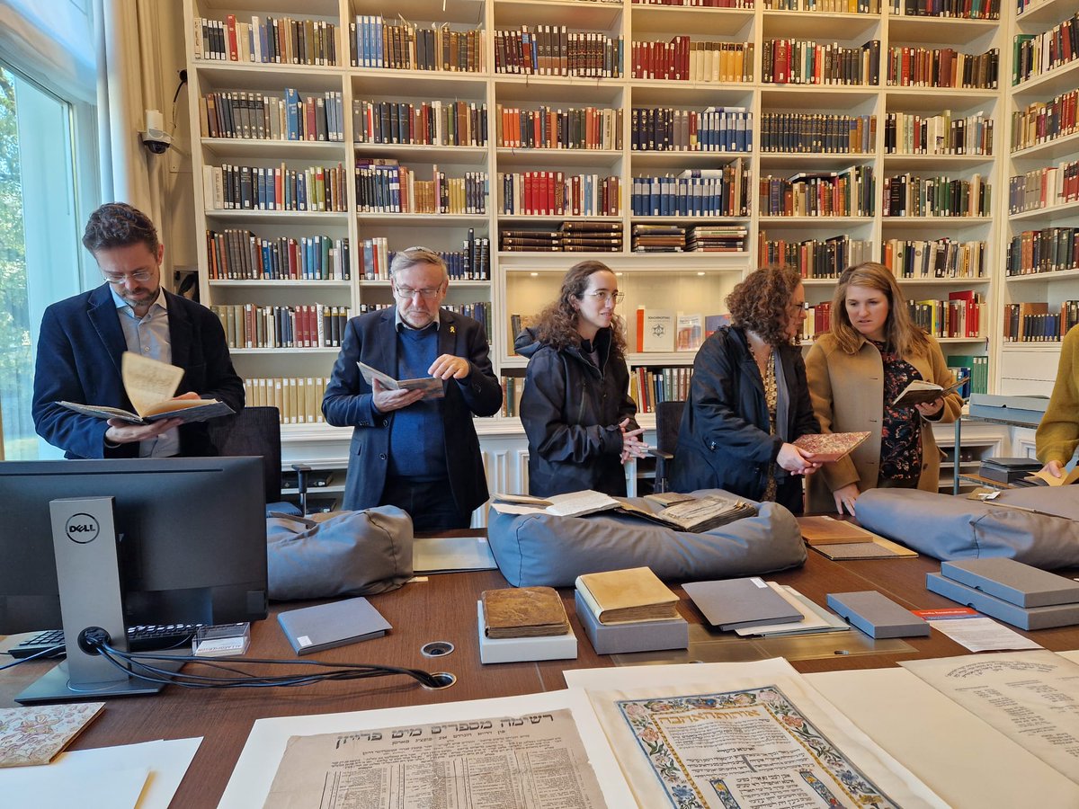 These two days, we had a great expert meeting on 'Jewish Amsterdam in the 18th century' with contributions of <a href="/jordanrkatz/">Jordan Katz</a>, Debra Kaplan, Rebekka Voss, Shmuel Feiner, Tirtsah Levie Bernfeld and Emile Schrijver. With visits to the Rosenthaliana and Muiderberg cemetary.