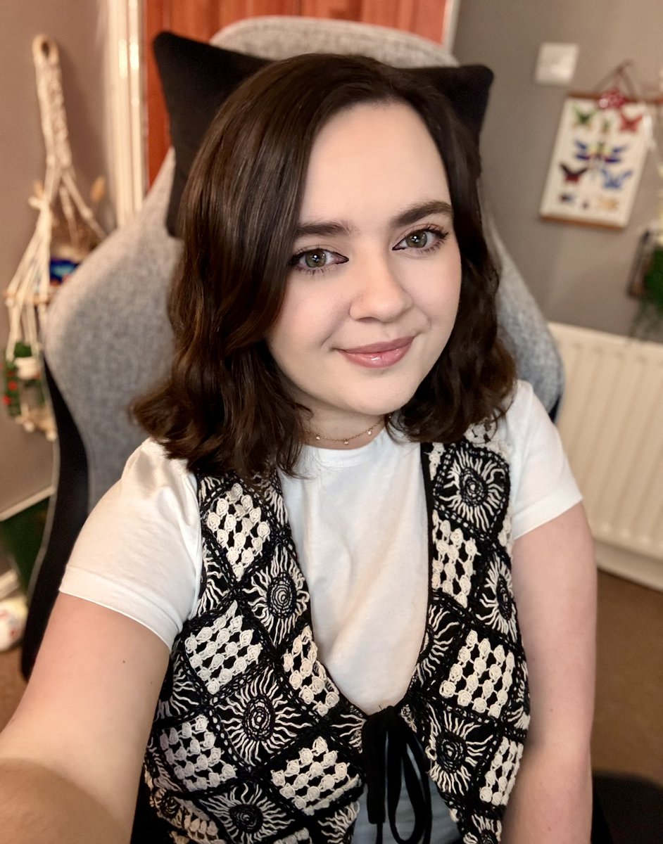 kylaaful's tweet photo. live on twitch !! we’re back into Zelda and heading to one of the last dungeons in Echoes of Wisdom 🧝🏻‍♀️✨

https://t.co/YpKdFRJLAo https://t.co/fag5alKJUI