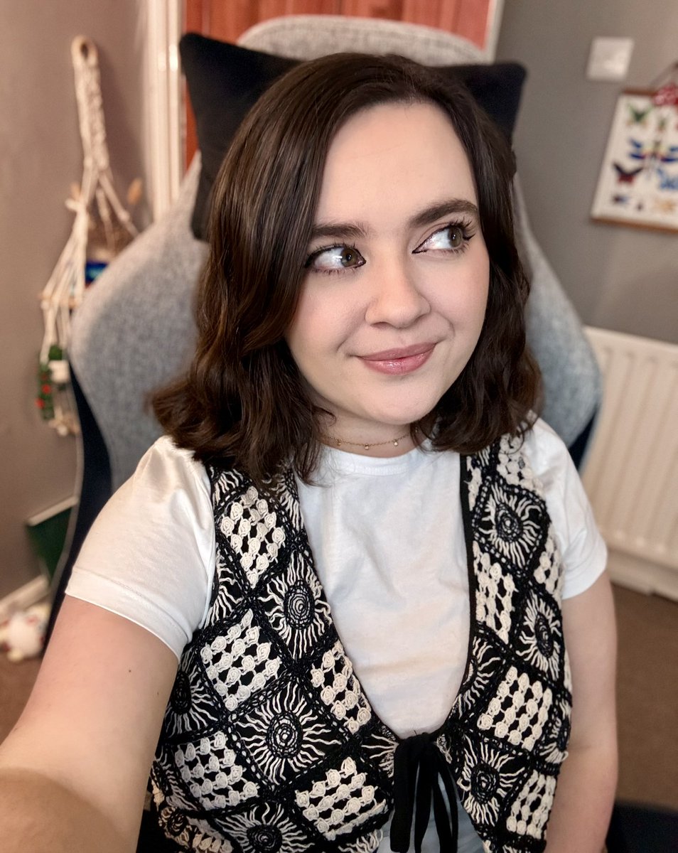 live on twitch !! we’re back into Zelda and heading to one of the last dungeons in Echoes of Wisdom 🧝🏻‍♀️✨

twitch.tv/kylaful