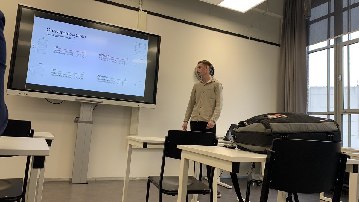 AvDuijvenboden's tweet photo. Vanmiddag mocht zoonlief de resultaten van zijn afstudeerstage opdracht presenteren bij @hsrotterdam . En met een mooi ruime 7 als resultaat. Nog één puntje binnenharken en dan is deze meneer “ingenieur” 💪🏼💪🏼 
#civieletechniek #bouwkunde #constructie 
#afgestudeerd https://t.co/Uz7dKRtSXC