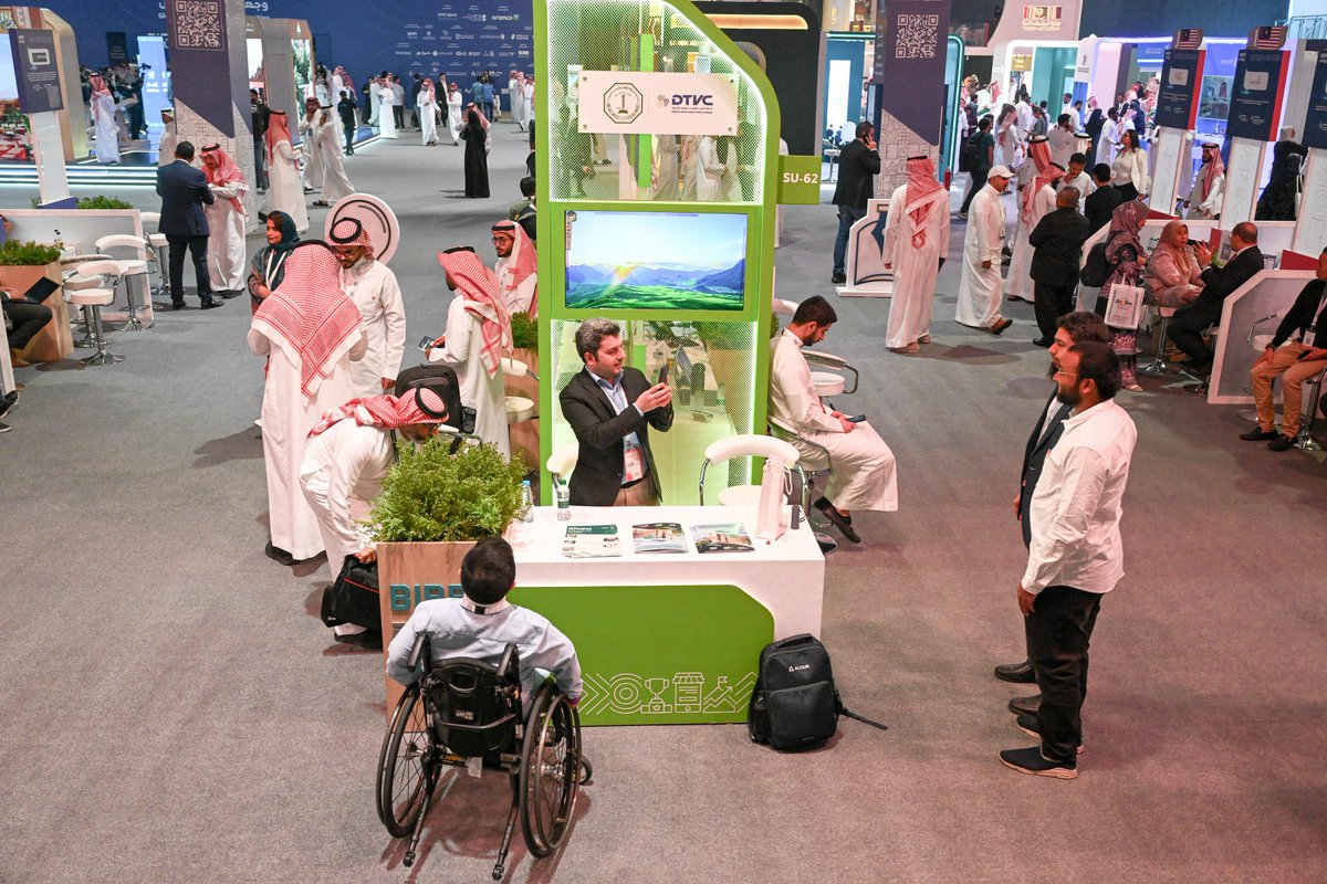 KFUPM's tweet photo. زورونا في جناح #جامعة_الملك_فهد_للبترول_والمعادن ضمن ملتقى #بيبان_24 التي تنظمها منشآت @BibanGlobal في الفترة من 5 إلى 9 نوفمبر 2024 في مركز الملك عبدالعزيز للمؤتمرات بالرياض.

بانتظاركم!

لقراءة المزيد: https://t.co/fBOYp2meXf

#KFUPM https://t.co/U5DY3PkOPD