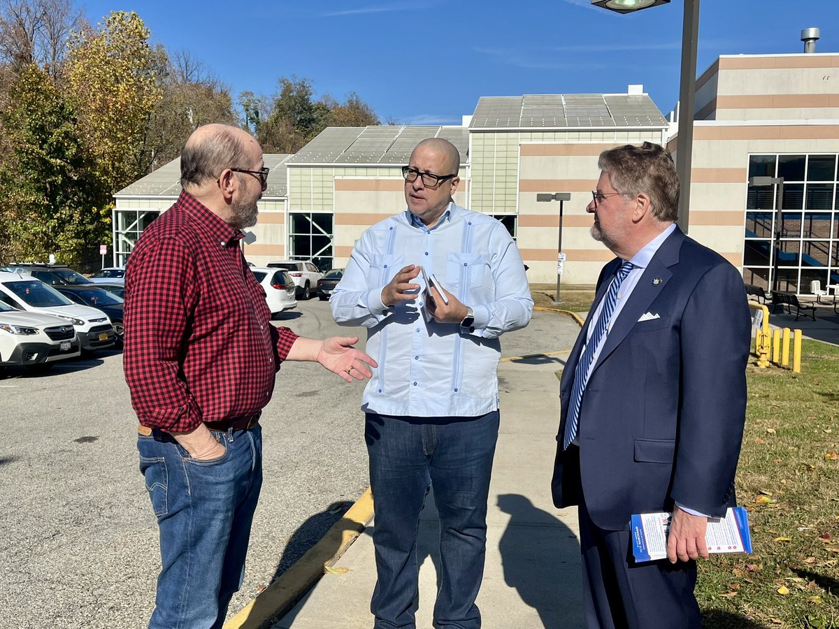 PeteforNy's tweet photo. Grateful to my friends @Rivera4TheBronx &amp; @jamaaltbailey for joining me at the Caputo Center in Ossining to to encourage everyone to vote! #ElectionDay #BlueVictory https://t.co/oS2gL232v3
