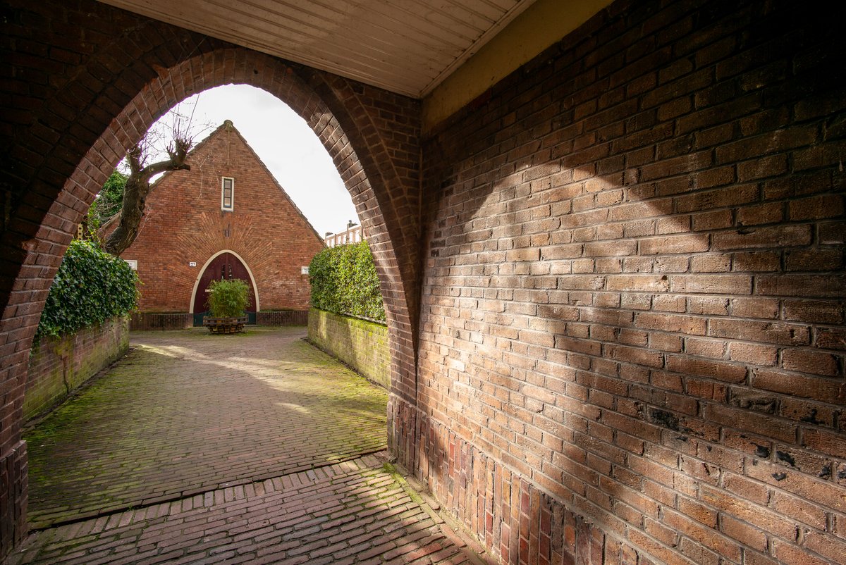 GROOT ONDERHOUD | Een mooie klus in een monumentaal stukje Utrecht. We zijn gestart met het onderhouden en verbeteren van onze woningen aan de Jan van Scorelstraat, Hobbemastraat en Paulus Potterstraat in Utrecht. Meer info: woonin.nl/projecten/jan-… #onderhoud #utrecht