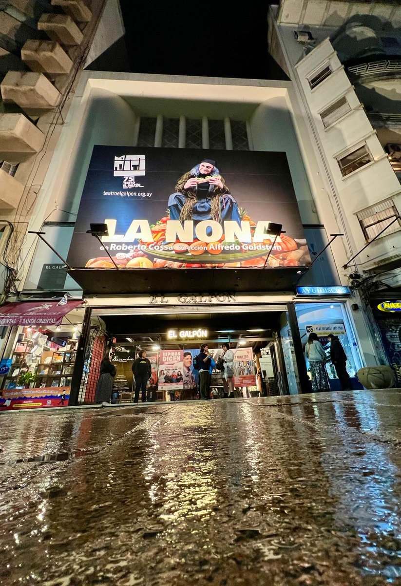 LA NONA en EL GALPÓN
ÚLTIMAS 8 FUNCIONES
Foto de <a href="/elpersi/">AlejandroPersichetti</a>