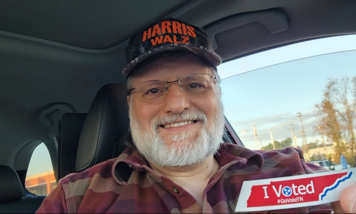 BrianCarniello1's tweet photo. I voted for Kamala Harris &amp; Tim Walz! 🇺🇸
Please #vote TODAY!
#VoteBlueDownBallot!
#ElectionDay https://t.co/5urt1Ih9lS