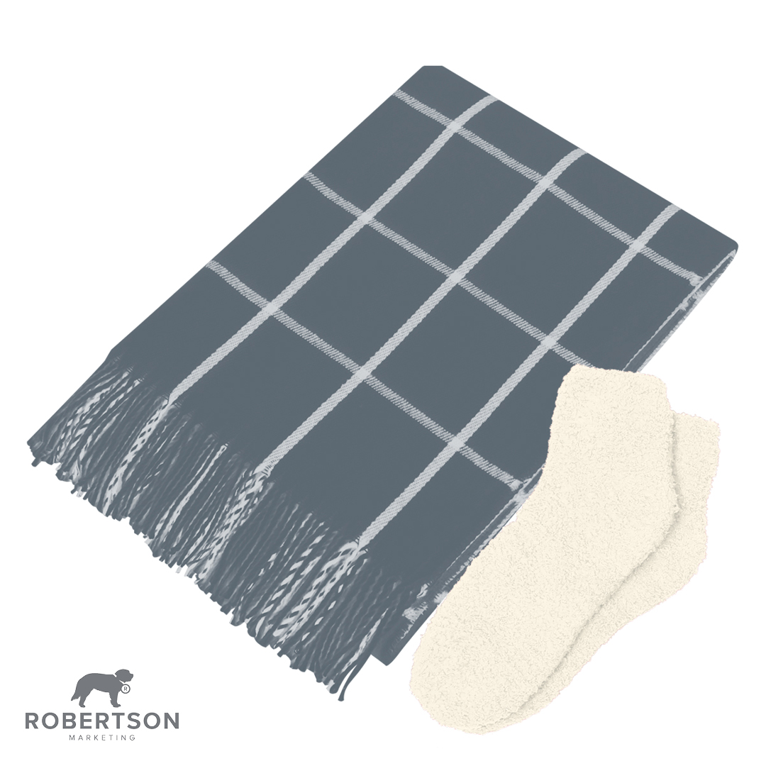 CrissyManwaring's tweet photo. Wrap your gift recipients in cozy comfort with our Holiday Bliss Gift Set, featuring luxuriously soft throw blanket with elegant fringed edges—and irresistibly plush Fuzzy Socks, this set is designed for ultimate relaxation. https://t.co/tmnEbZ0hNJ