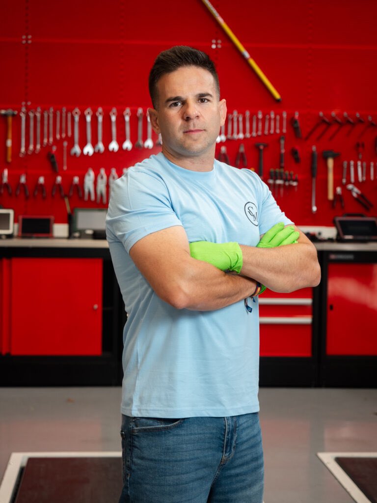 El tío con el corazón más grande. 
El caos no es sencillo. Pero él llegará hasta el final. Le he trasmitido a <a href="/Angel_gaitan_of/">Angel Gaitan</a> en un mensaje todos los abrazos que me habéis dado para él.