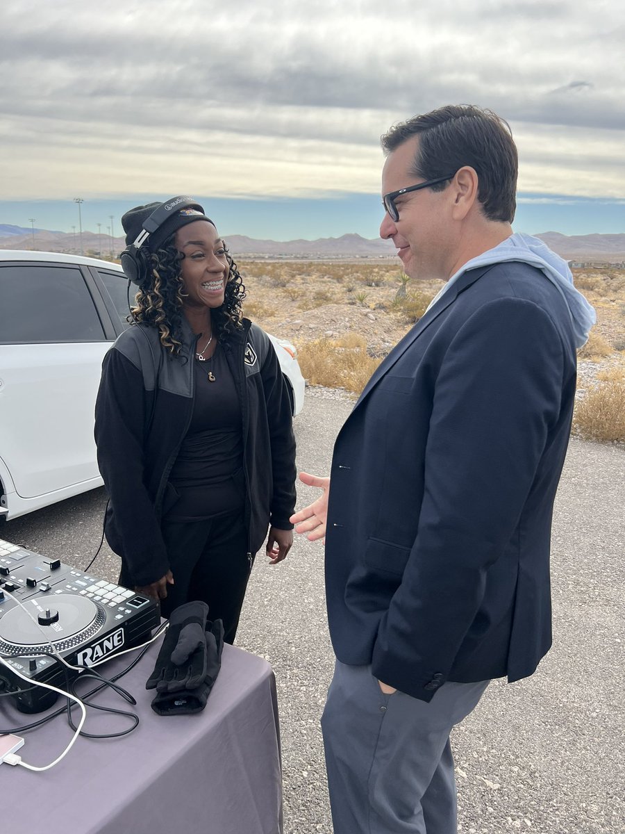 CiscoAguilar's tweet image. Nevada voters are showing out strong this morning! There are some long lines at polling locations in Clark County, but DJs at the Polls are making sure voters are having fun!!