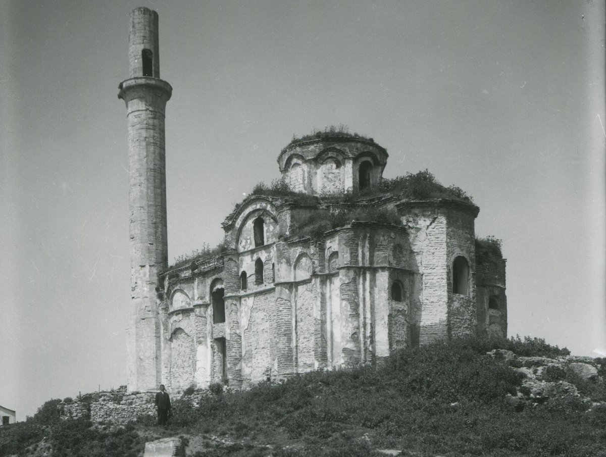 thehiddenfaceof's tweet photo. Former Eastern Roman Churches (Bodrum, Fenari İsa, Kariye, Molla Gürani) 

David Talbot-Rice Archive, 1927 https://t.co/W6NTHUQj74