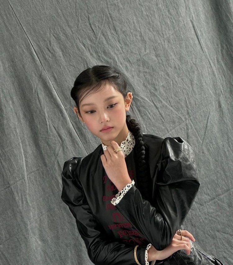 0810marumaru's tweet photo. なんでこんなに可愛いの、、、 https://t.co/vN3aVzZnBA