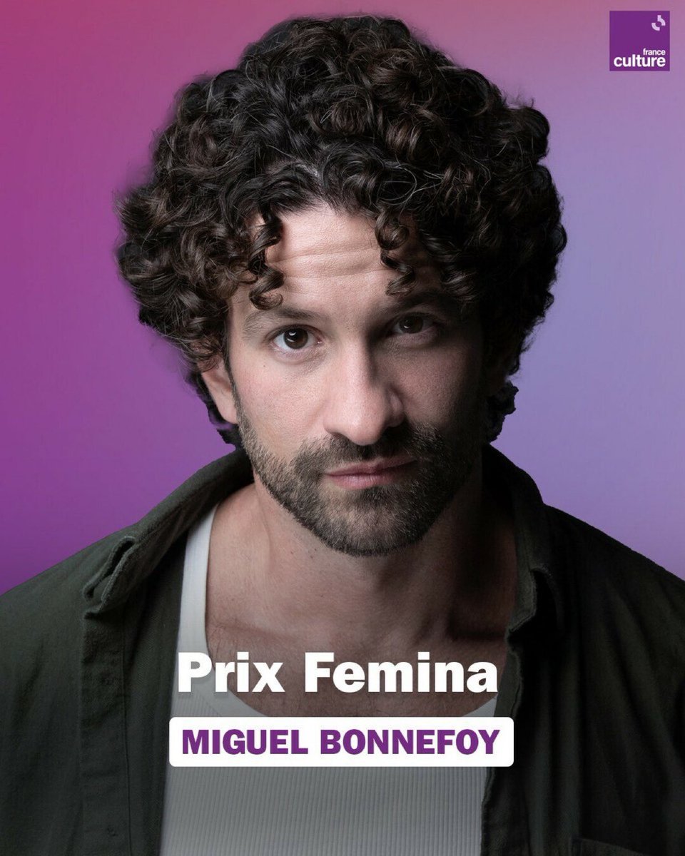 📚Desde la Embajada de Francia en Venezuela felicitamos a Miguel Bonnefoy 🇫🇷🇻🇪, quien gana hoy el Premio Fémina luego de llevarse el premio de la Academia francesa, coronando así dos de los galardones literarios más relevantes de Francia en el mismo año con “El sueño del jaguar”.