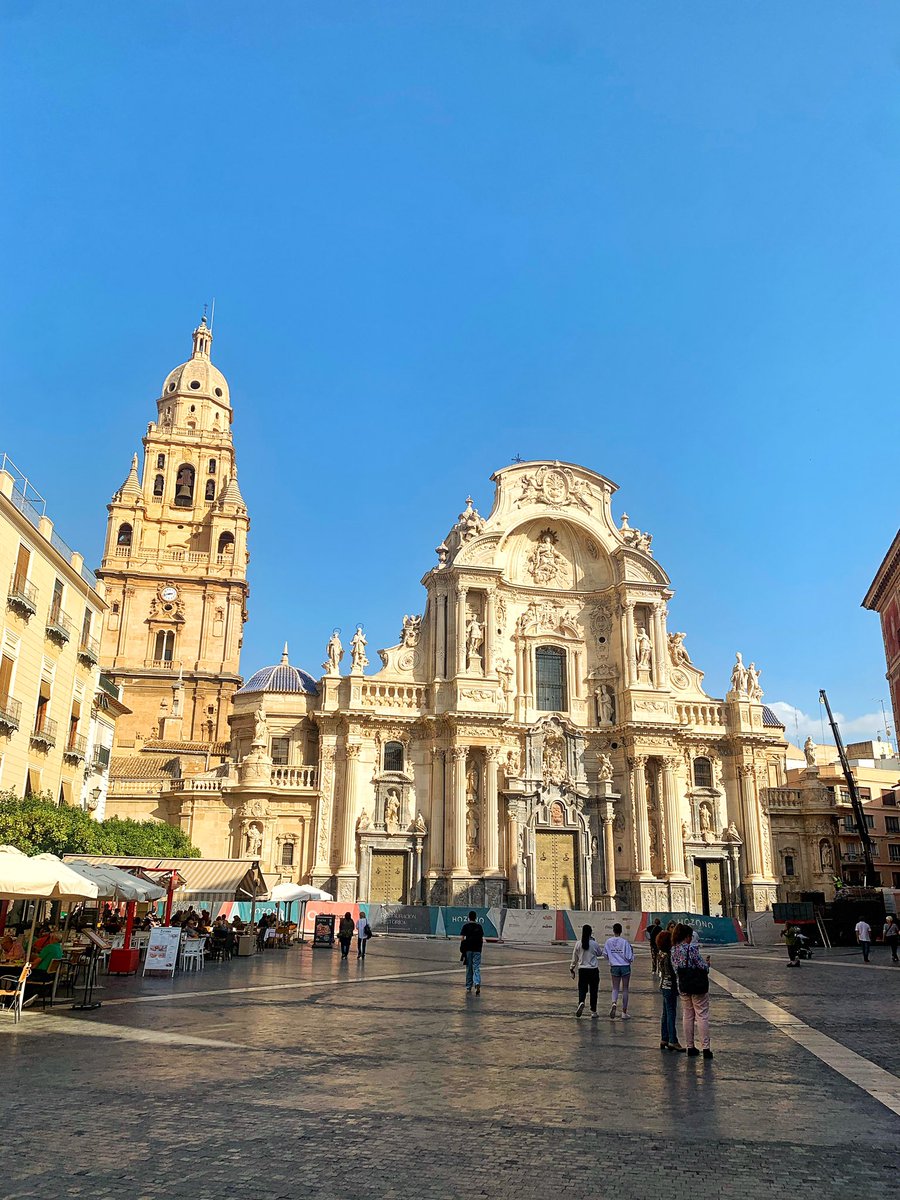 Echábamos de menos verla. Por fin nos podemos despedir de los andamios.